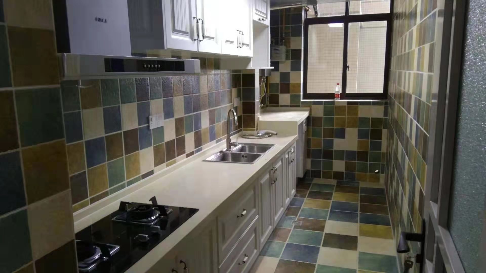 远大中央公园一期  3室2厅2卫    2500.0元/月 远大中央公园一期  3室2厅2卫    2500.0元/月室内图