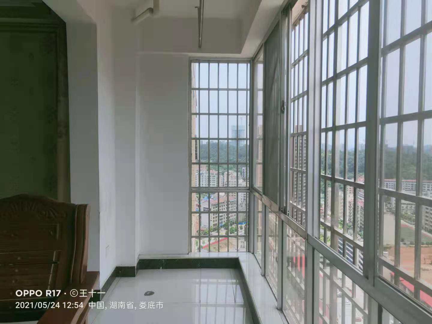 新概念  3室2厅2卫    80.0万 新概念  3室2厅2卫    80.0万阳台