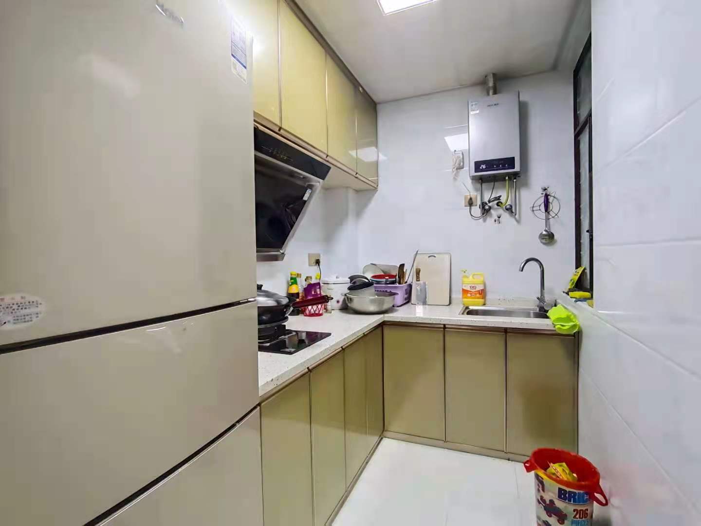 华辰汇景一、二期 1室1厅1卫 1650.0元/月 华辰汇景一、二期 1室1厅1卫 1650.0元/月室内图