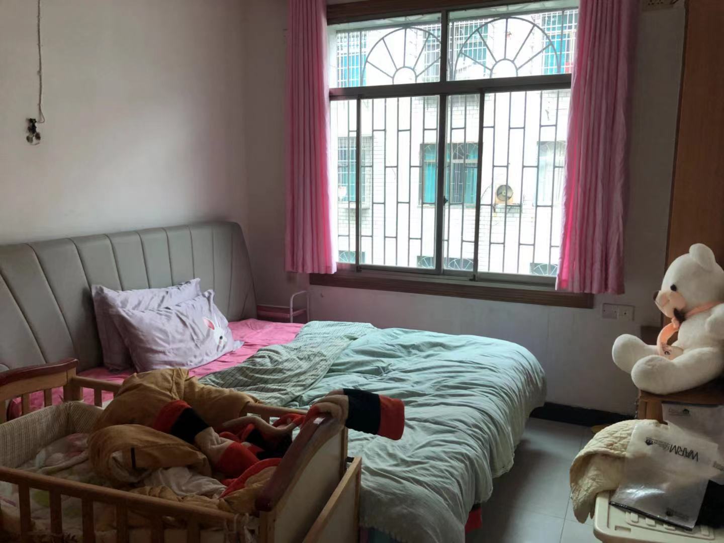 金谷市场  3室2厅2卫    62.8万 金谷市场  3室2厅2卫    62.8万客厅