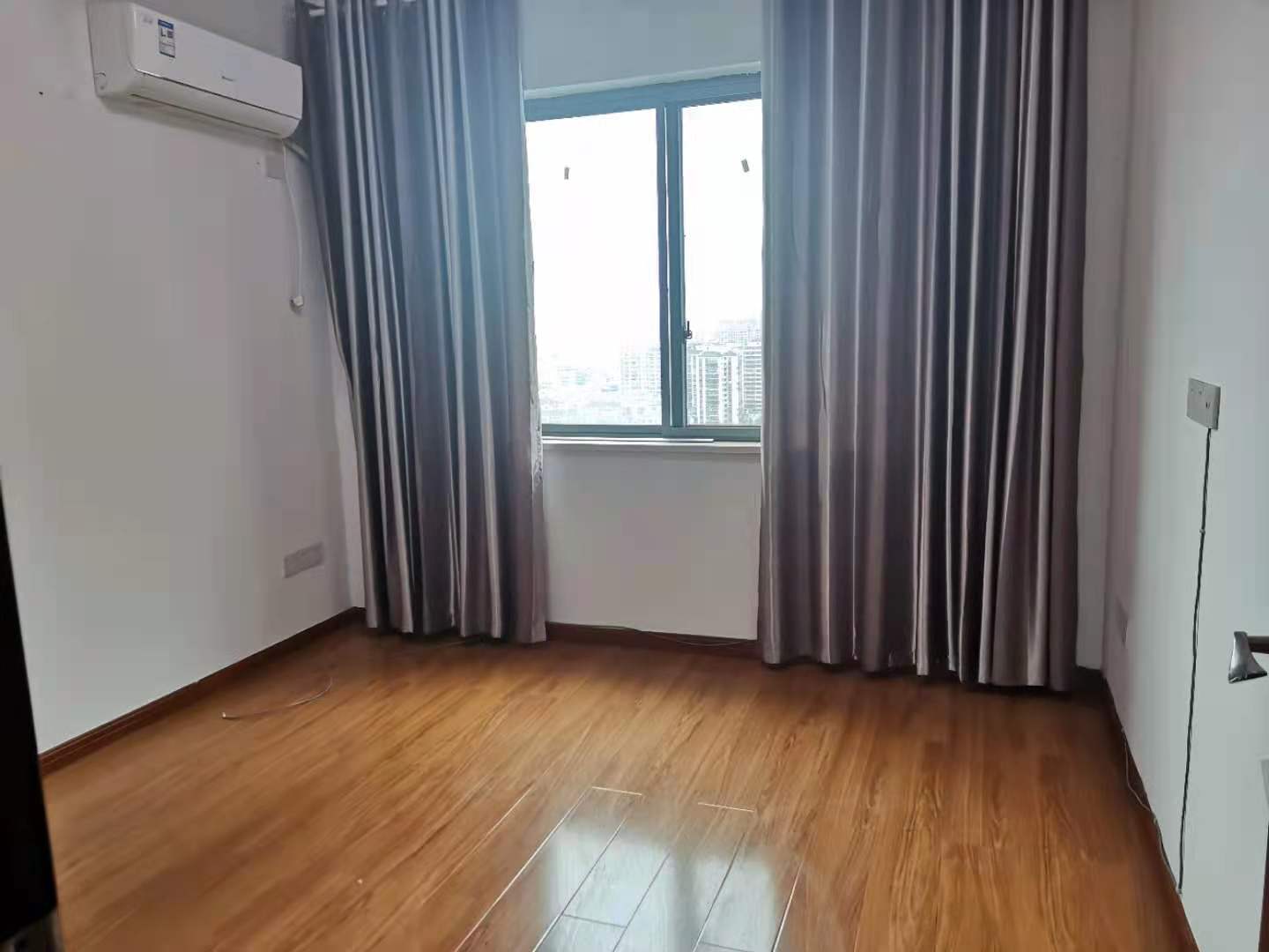 鹏利广场 3室1厅1卫 2800.0元/月 鹏利广场 3室1厅1卫 2800.0元/月室内图