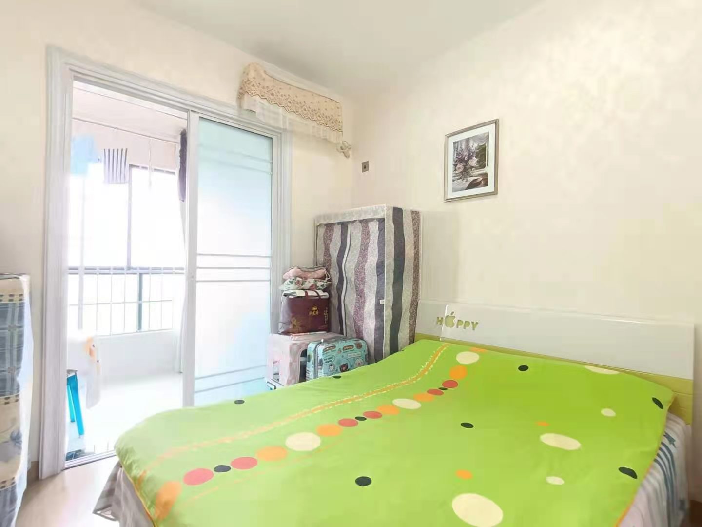 沐林美郡  3室2厅2卫   85.00万客厅