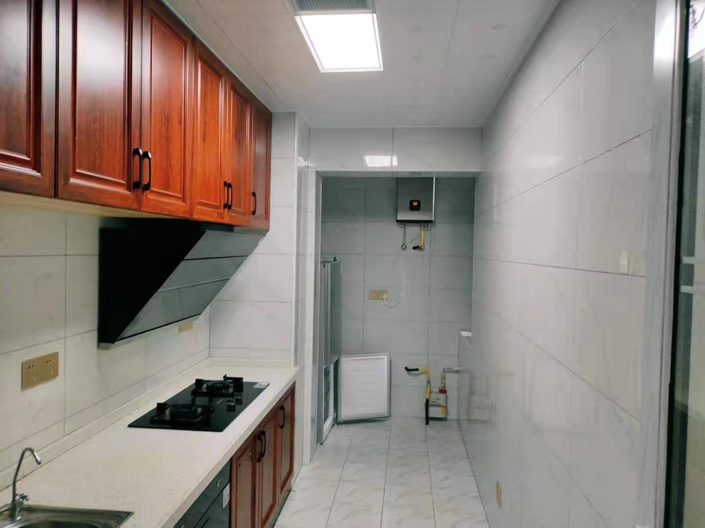 百弘学府城 3室2厅2卫 2200.0元/月 百弘学府城 3室2厅2卫 2200.0元/月室内图