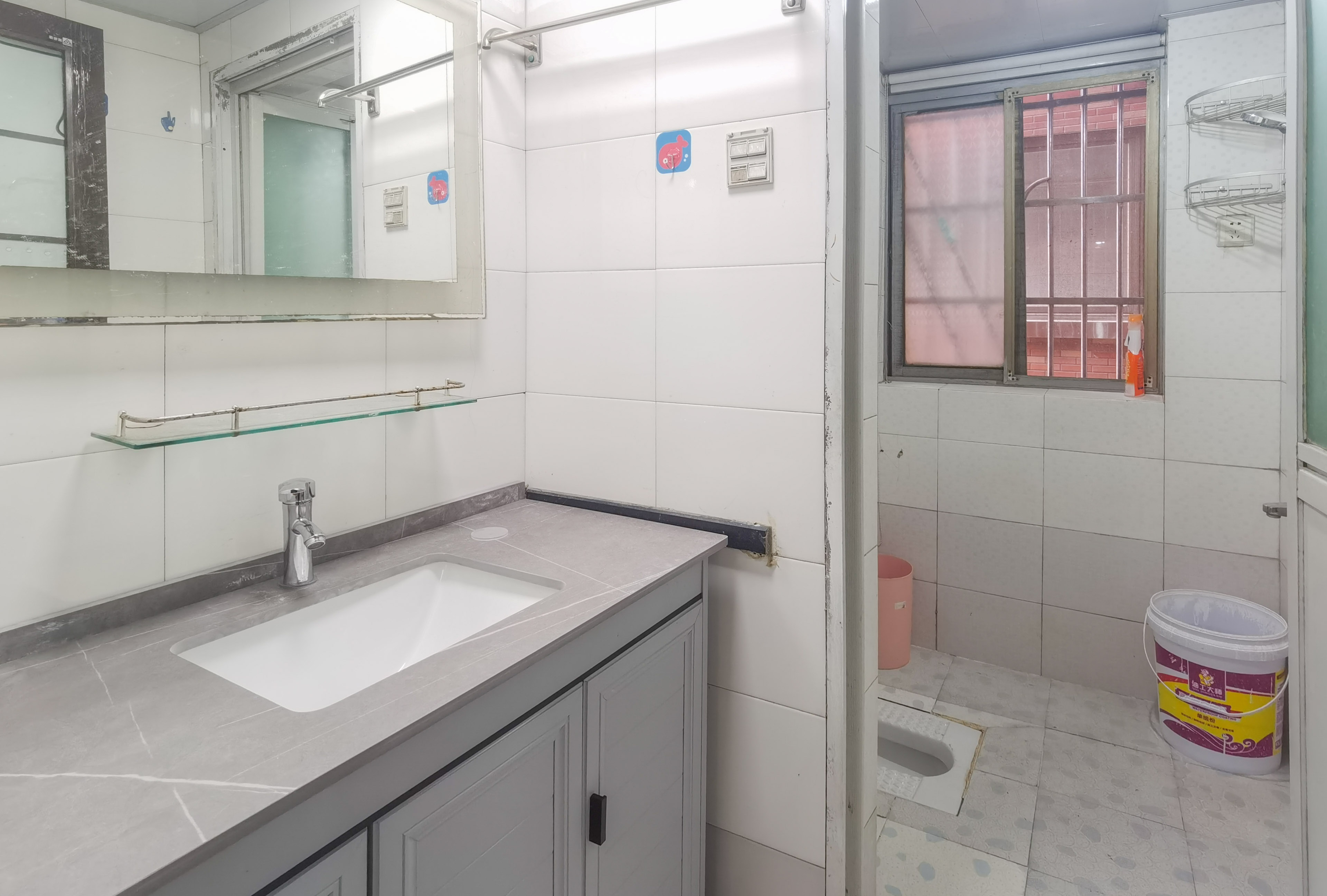 西海龙苑 3室2厅1卫 63.8万 西海龙苑 3室2厅1卫 63.8万客厅