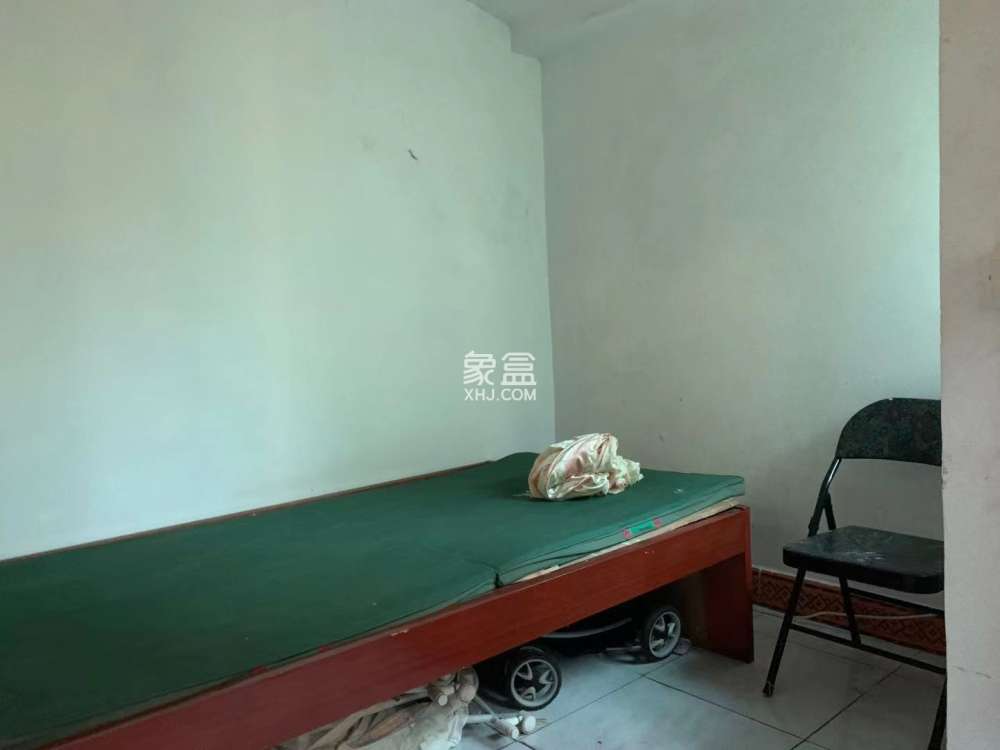 兴益家园小区  2室2厅1卫    35.0万