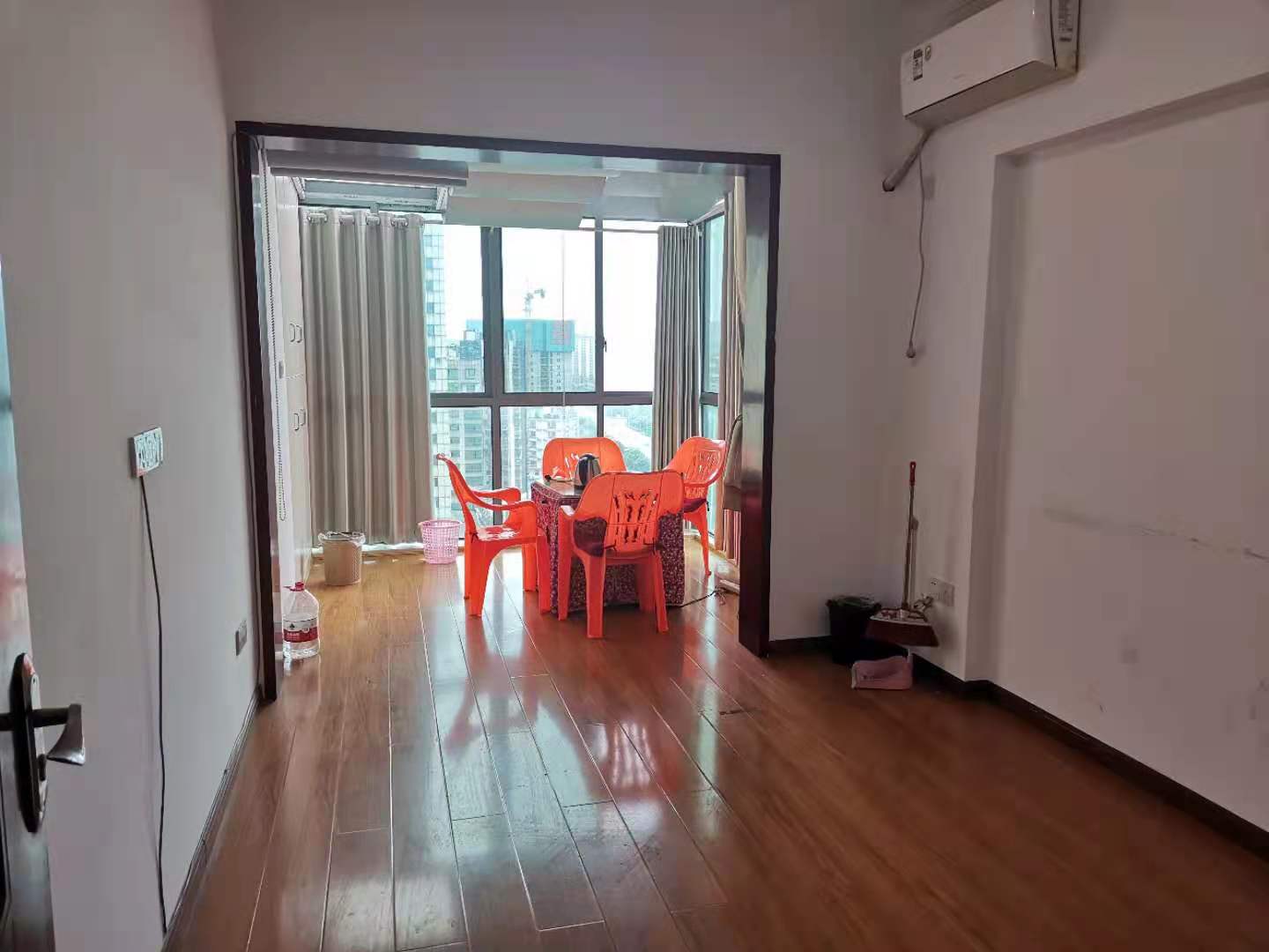 鹏利广场 3室1厅1卫 2800.0元/月 鹏利广场 3室1厅1卫 2800.0元/月室内图