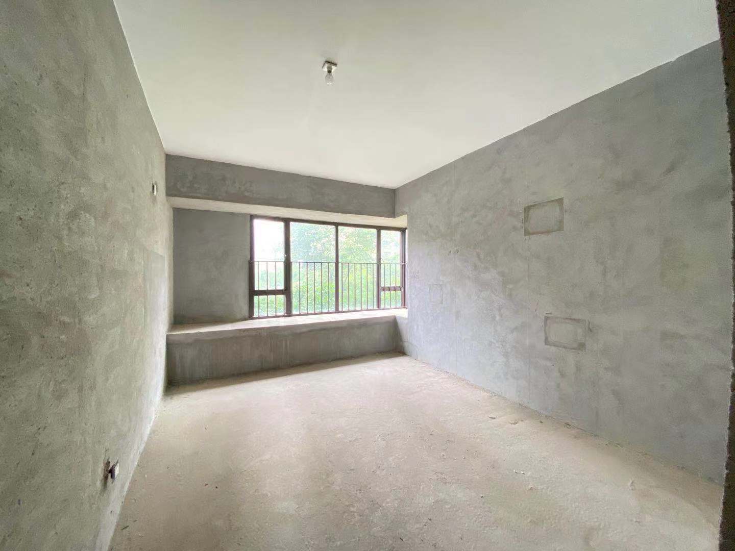 东部美的城 4室2厅2卫 95.0万 东部美的城 4室2厅2卫 95.0万客厅