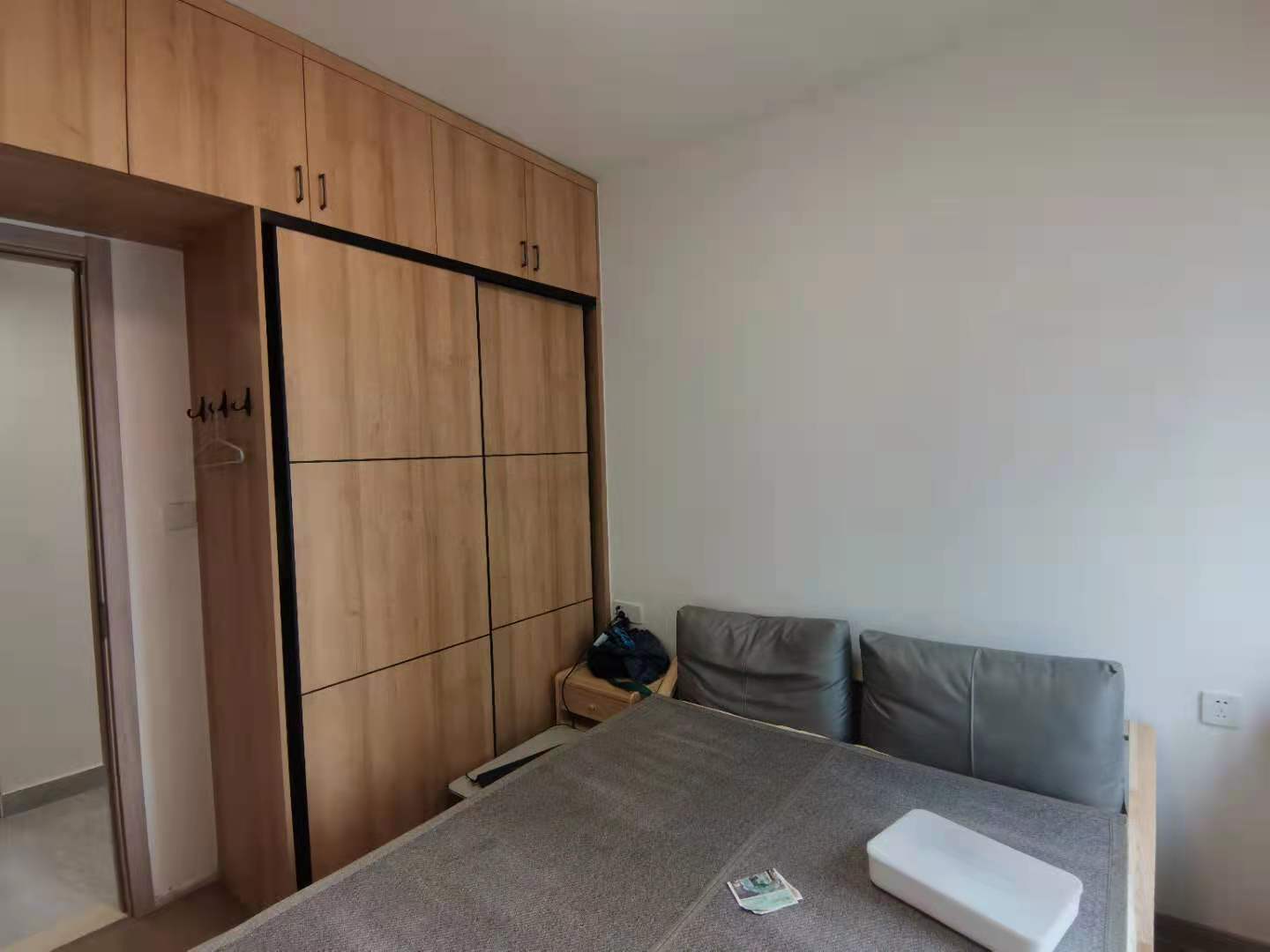 蓝溪谷 4室2厅2卫 85.0万 蓝溪谷 4室2厅2卫 85.0万客厅