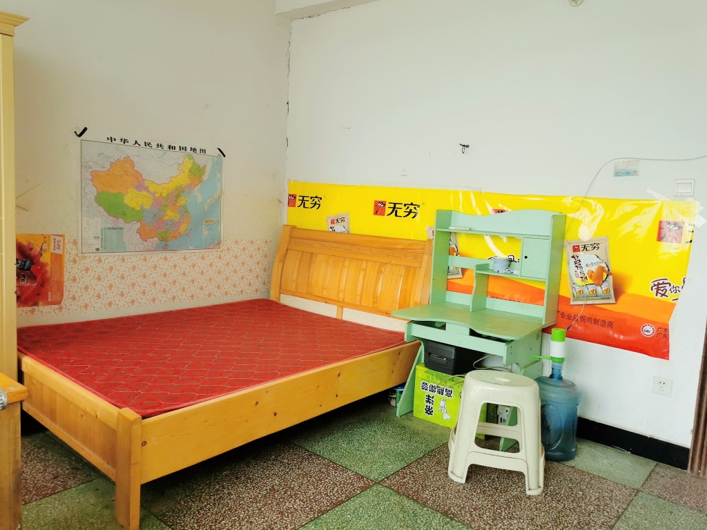 晨光小区 1室1厅1卫 600.00元/月 晨光小区 1室1厅1卫 600.00元/月室内图