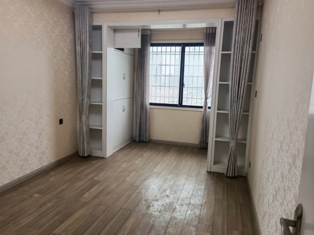 弘星大厦  3室2厅2卫    96.8万 弘星大厦  3室2厅2卫    96.8万卫生间