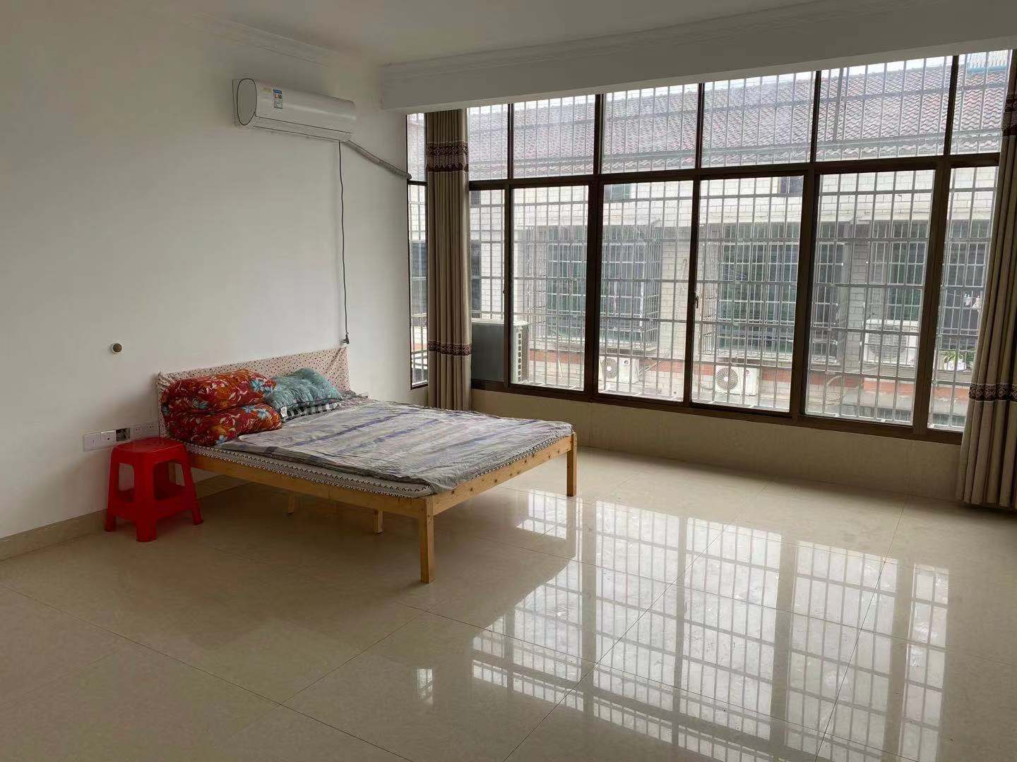 羊舞岭小区 3室2厅1卫 1800.0元/月 羊舞岭小区 3室2厅1卫 1800.0元/月室内图