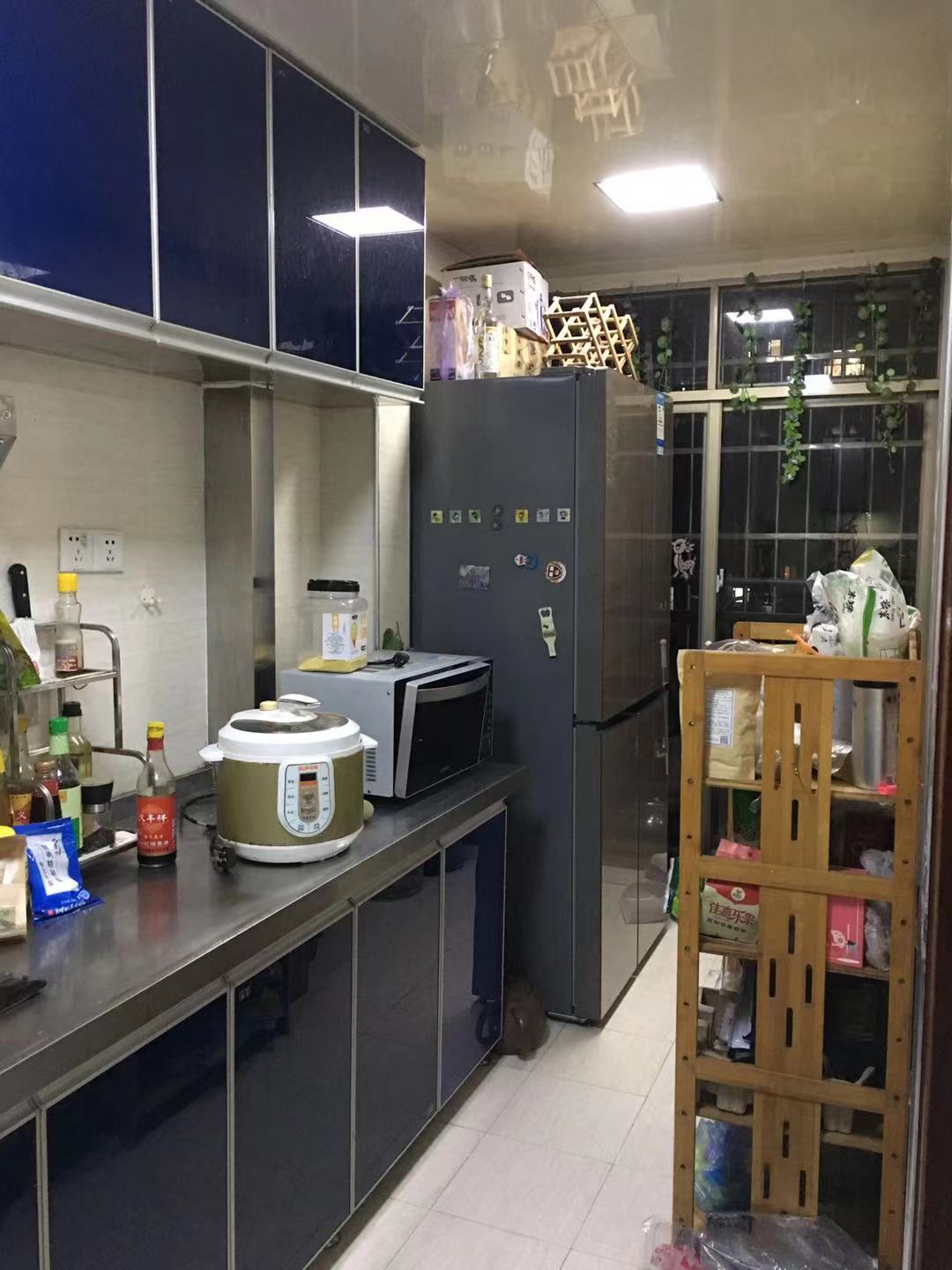 和厚园小区  2室1厅1卫    1600.0元/月 和厚园小区  2室1厅1卫    1600.0元/月室内图