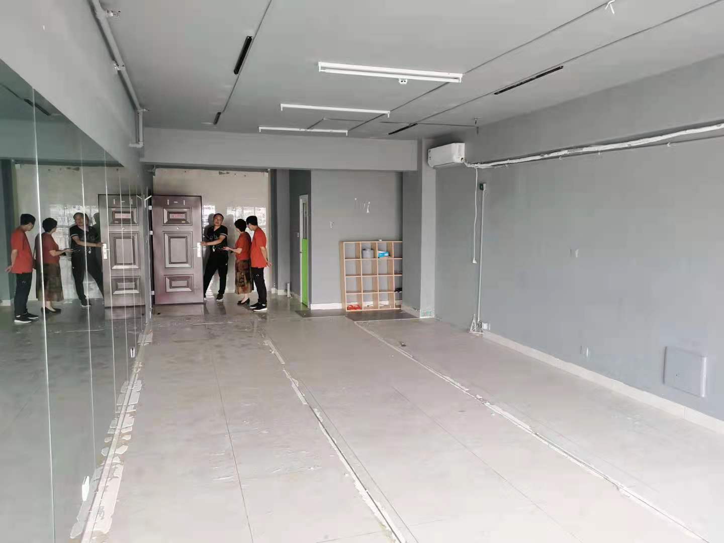 银泰财富广场 1室1厅1卫 2000.00元/月 银泰财富广场 1室1厅1卫 2000.00元/月室内图