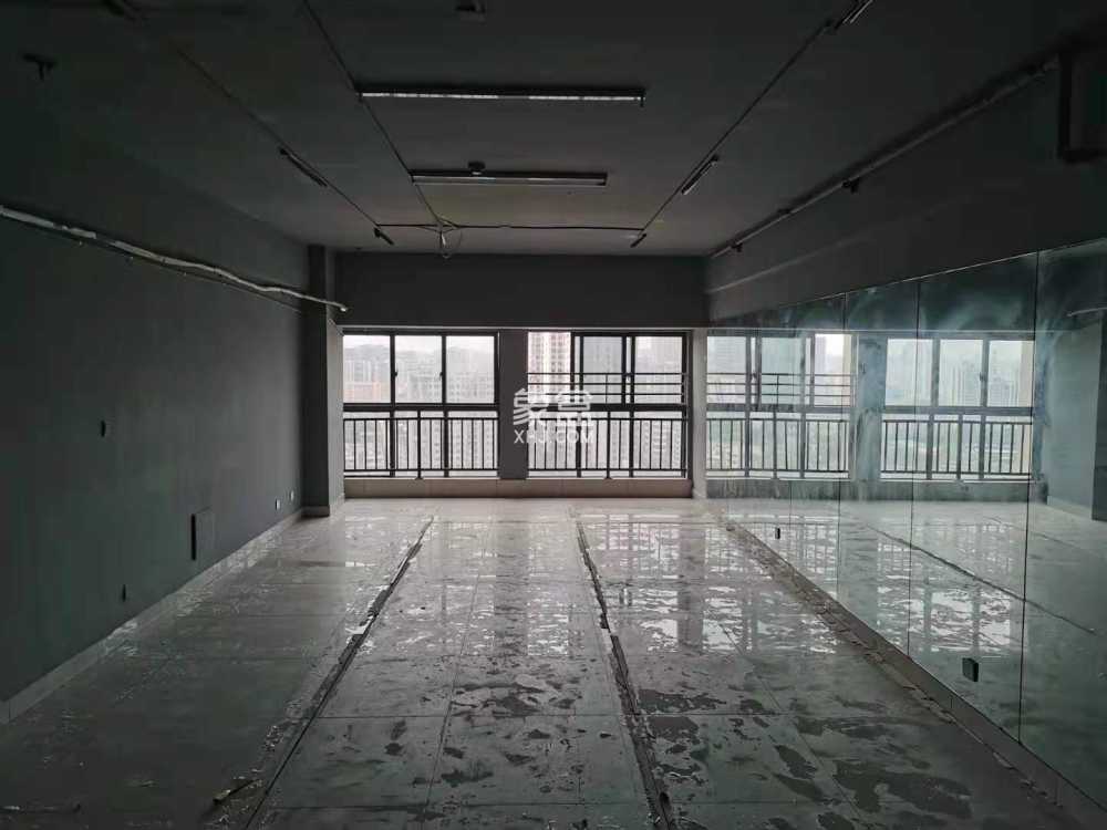 银泰财富广场  1室1厅1卫   2000.00元/月