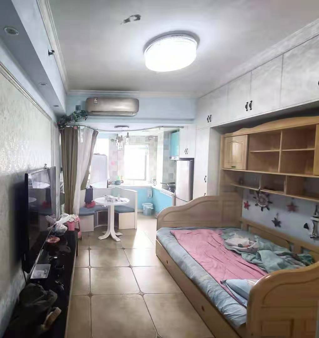 中建御山和苑  1室1厅1卫   35.00万客厅