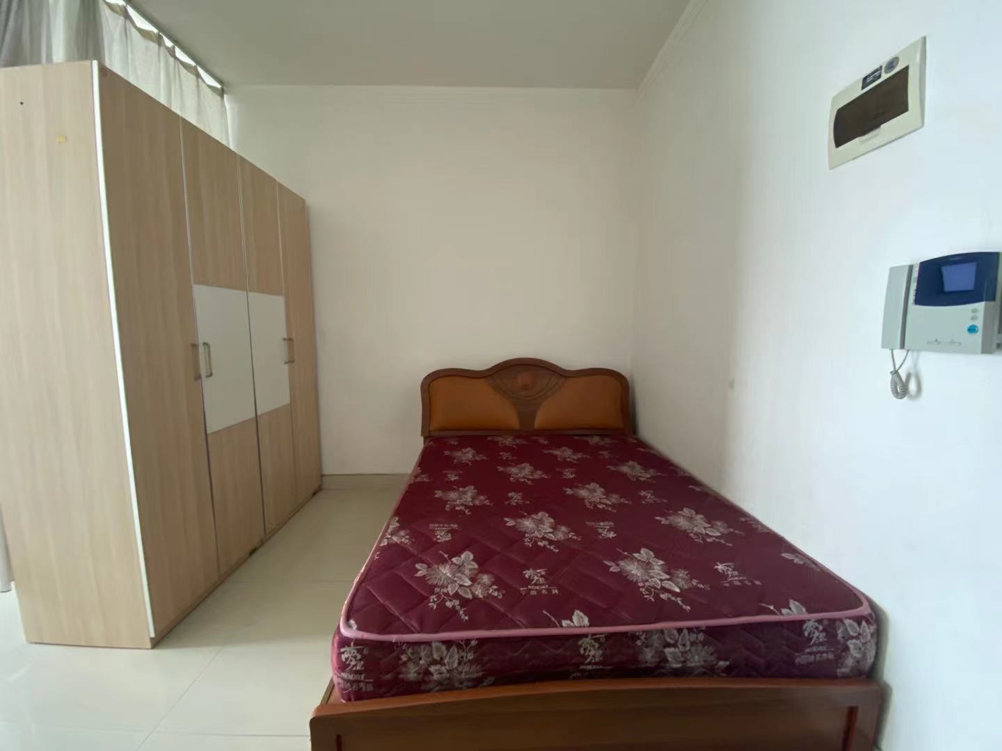 水岸春天 1室1厅1卫 50.0万 水岸春天 1室1厅1卫 50.0万客厅