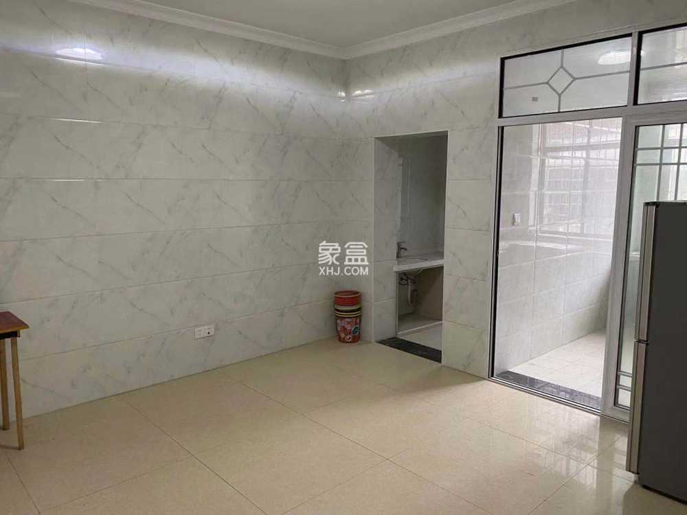 羊舞岭小区  3室2厅1卫   1800.00元/月