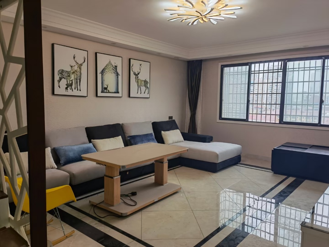 弘星大厦  3室2厅2卫    96.8万 弘星大厦  3室2厅2卫    96.8万客厅