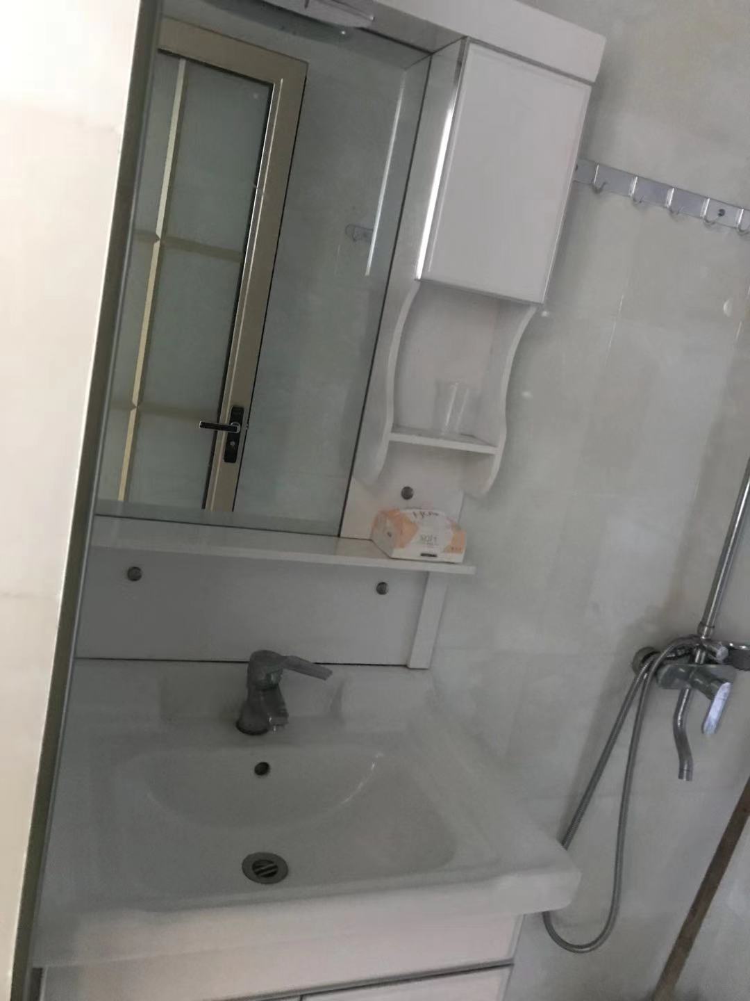 新都汇 1室1厅1卫 1400.0元/月 新都汇 1室1厅1卫 1400.0元/月室内图