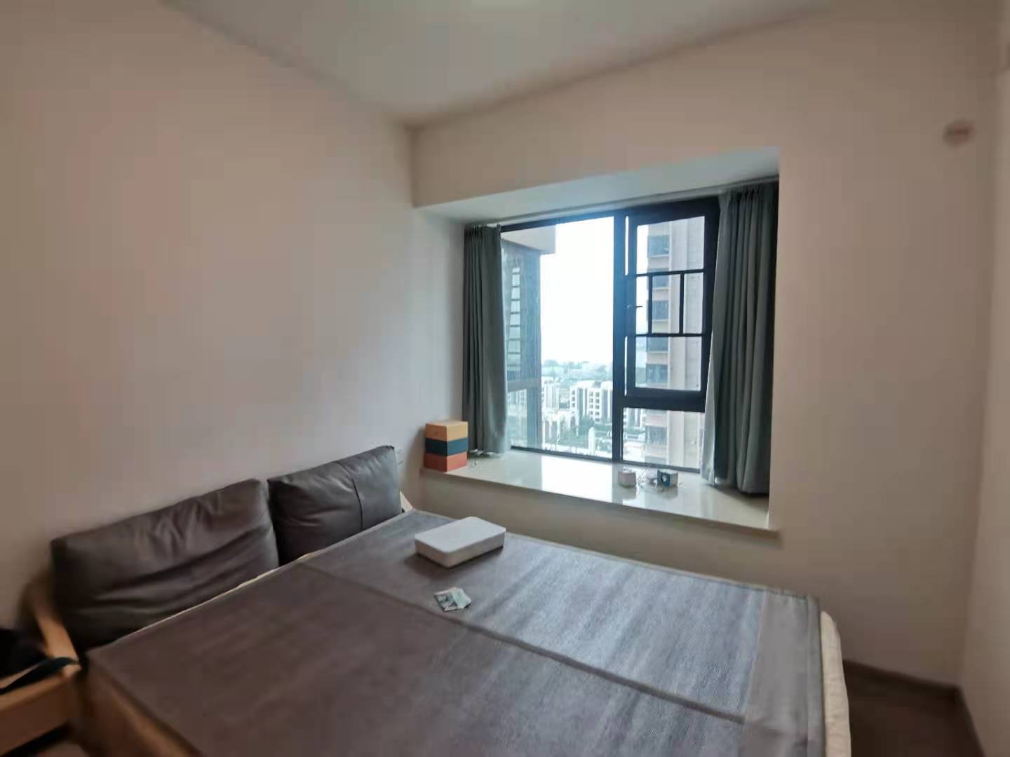 蓝溪谷 4室2厅2卫 85.0万 蓝溪谷 4室2厅2卫 85.0万客厅