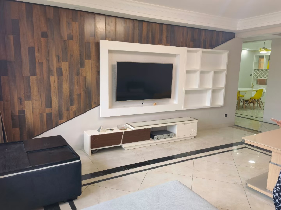 弘星大厦  3室2厅2卫    96.8万 弘星大厦  3室2厅2卫    96.8万客厅