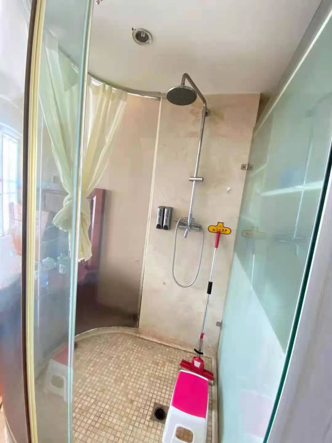 学堂冲二村体育路48号 1室1厅1卫 1100.00元/月 学堂冲二村体育路48号 1室1厅1卫 1100.00元/月室内图