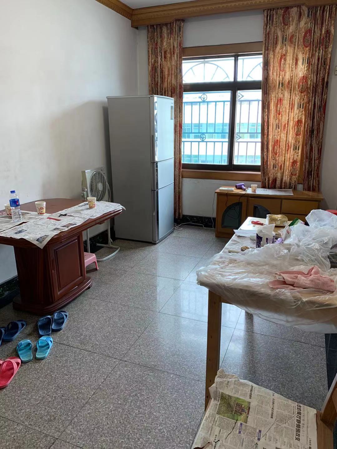 国税四分局 3室2厅2卫 1200.0元/月 国税四分局 3室2厅2卫 1200.0元/月室内图