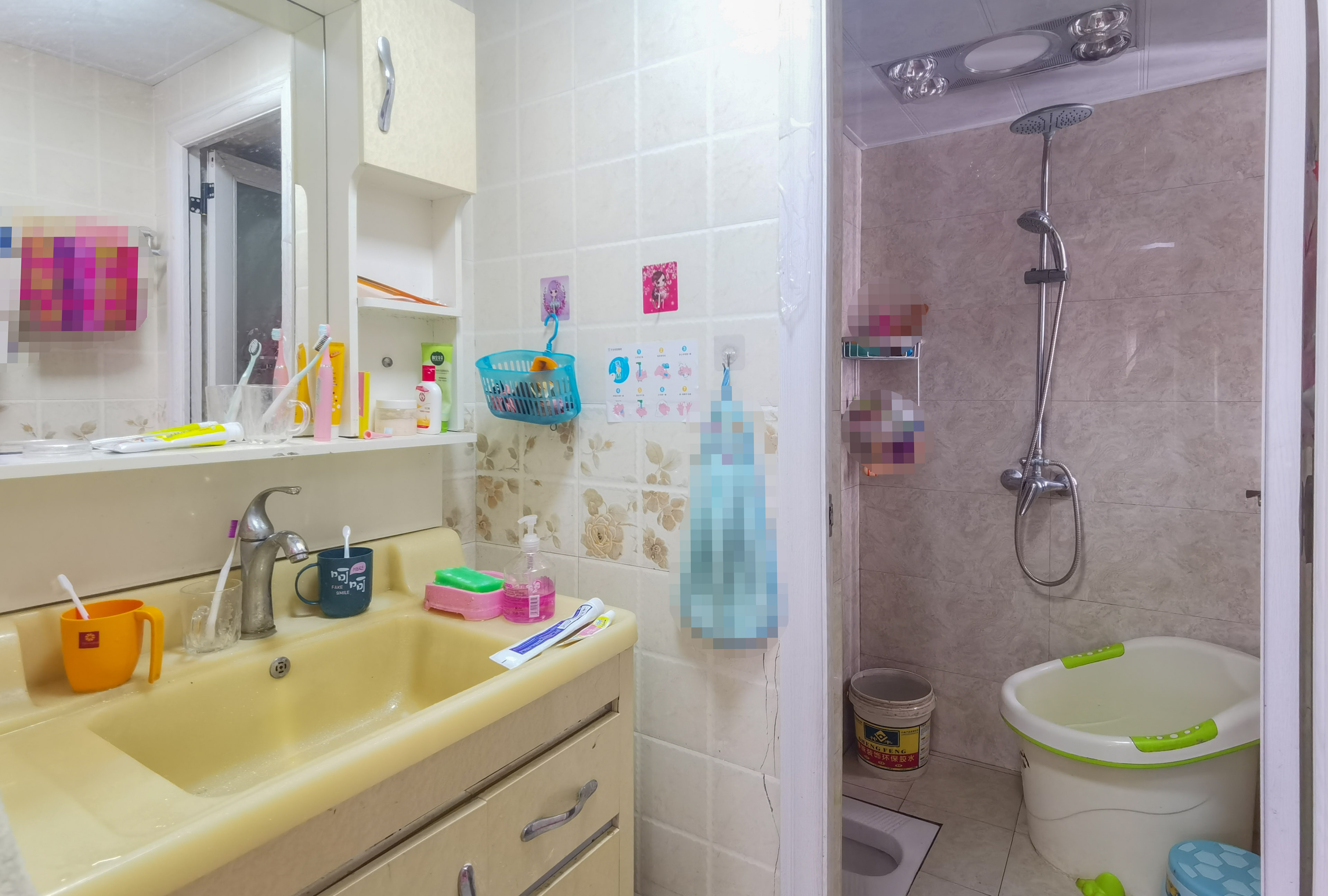 印象华都 3室2厅1卫 58.8万 印象华都 3室2厅1卫 58.8万客厅