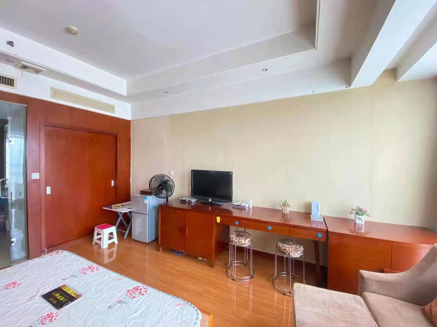 学堂冲二村体育路48号 1室1厅1卫 1100.00元/月 学堂冲二村体育路48号 1室1厅1卫 1100.00元/月室内图