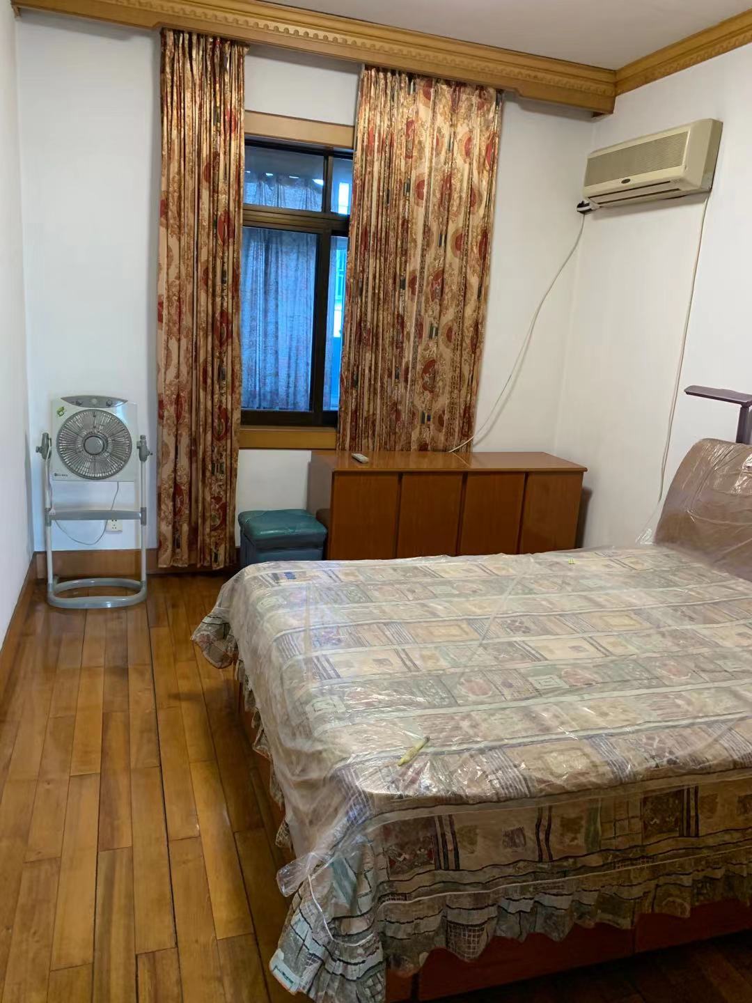 国税四分局 3室2厅2卫 1200.0元/月 国税四分局 3室2厅2卫 1200.0元/月室内图