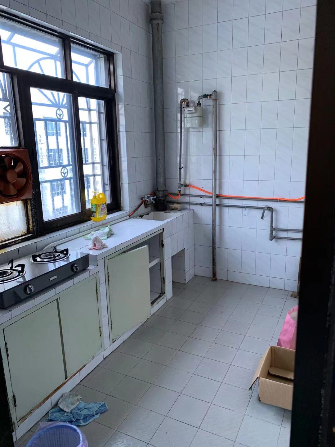 国税四分局 3室2厅2卫 1200.0元/月 国税四分局 3室2厅2卫 1200.0元/月室内图