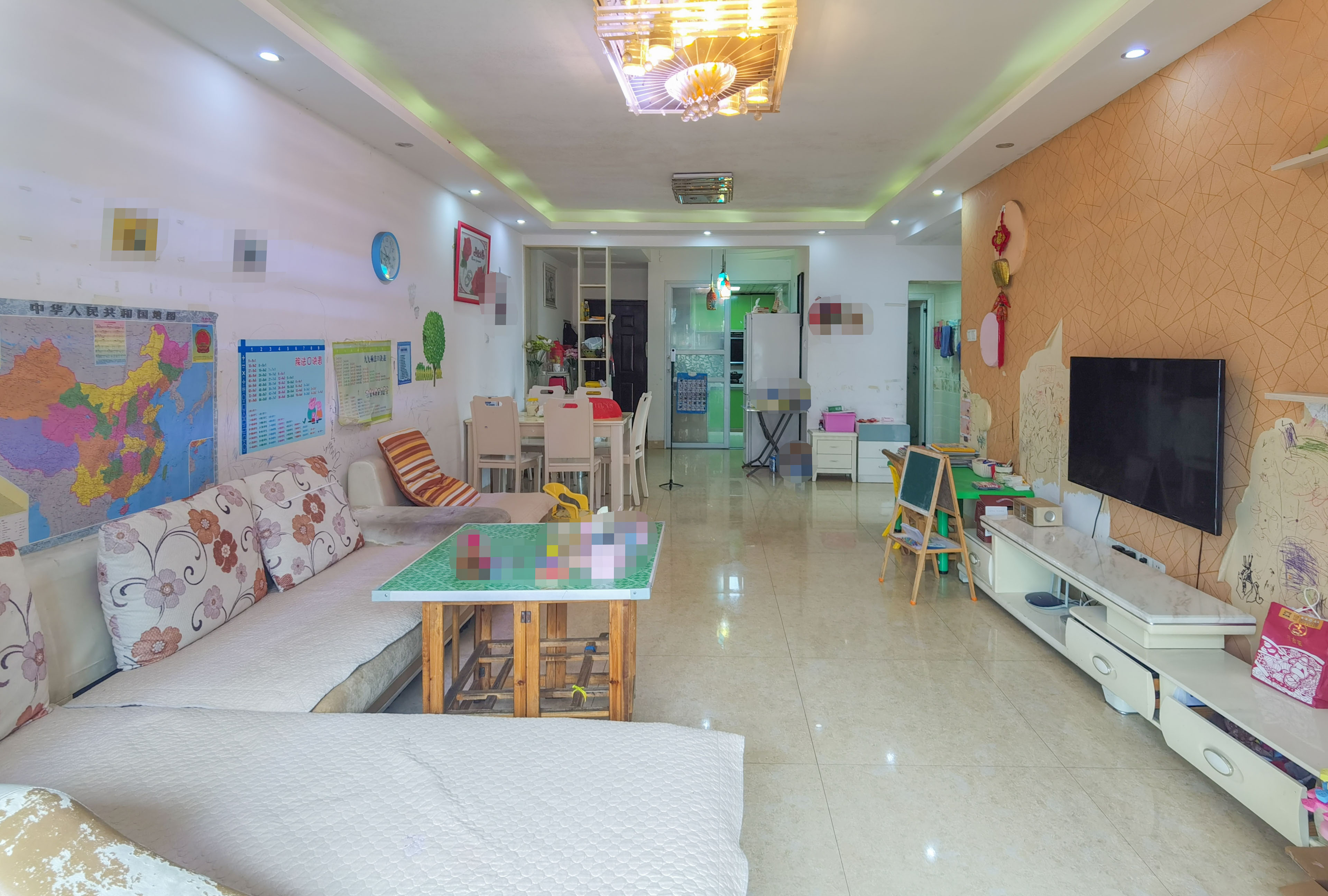 印象华都 3室2厅1卫 58.8万 印象华都 3室2厅1卫 58.8万客厅