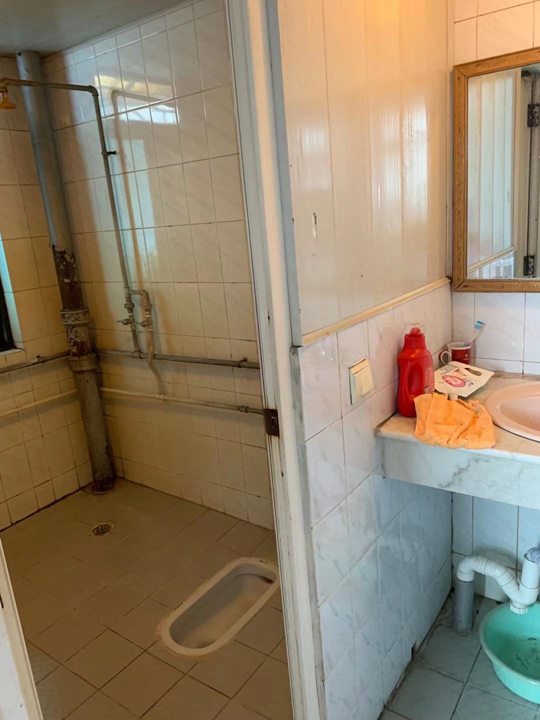 国税四分局 3室2厅2卫 1200.0元/月 国税四分局 3室2厅2卫 1200.0元/月室内图