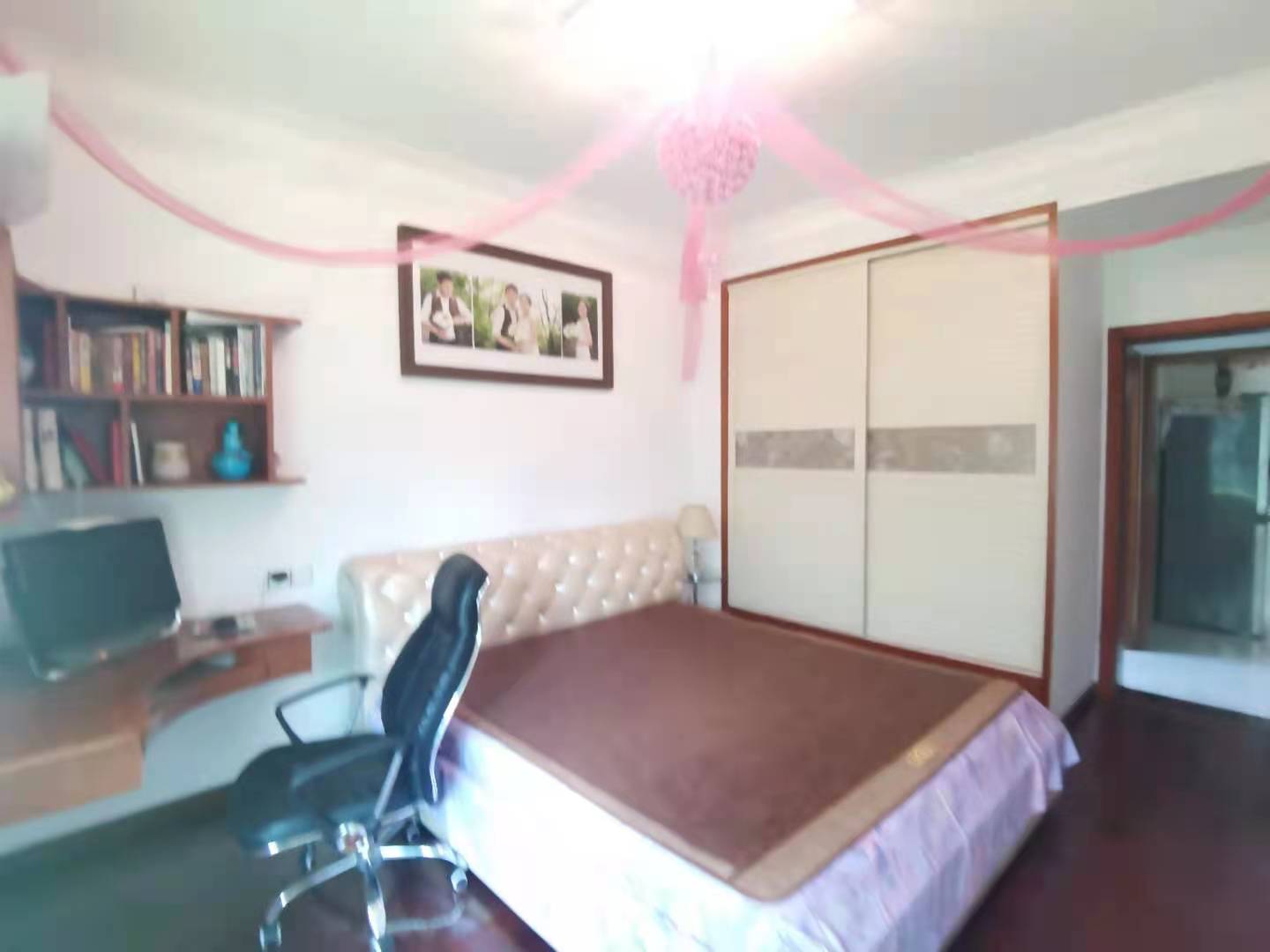 锦玉华庭新华东路1188号 3室2厅2卫 90.0万 锦玉华庭新华东路1188号 3室2厅2卫 90.0万客厅