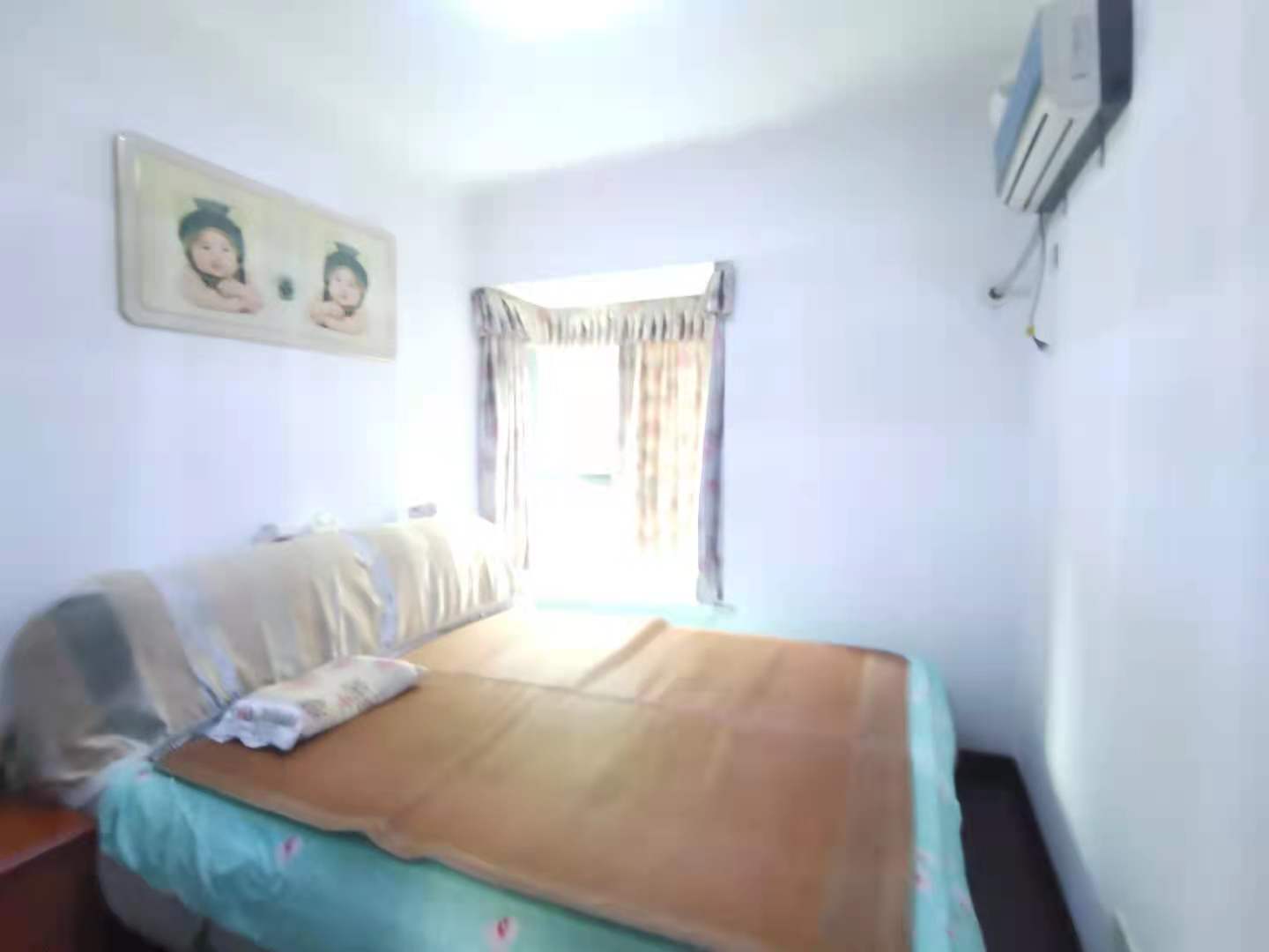 锦玉华庭新华东路1188号 3室2厅2卫 90.0万 锦玉华庭新华东路1188号 3室2厅2卫 90.0万客厅