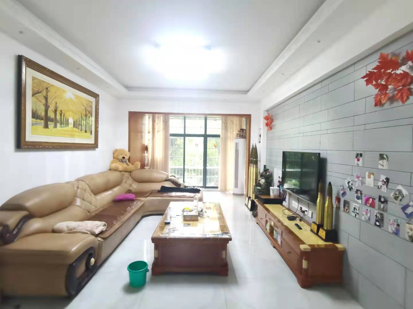 锦玉华庭新华东路1188号 3室2厅2卫 90.0万 锦玉华庭新华东路1188号 3室2厅2卫 90.0万客厅