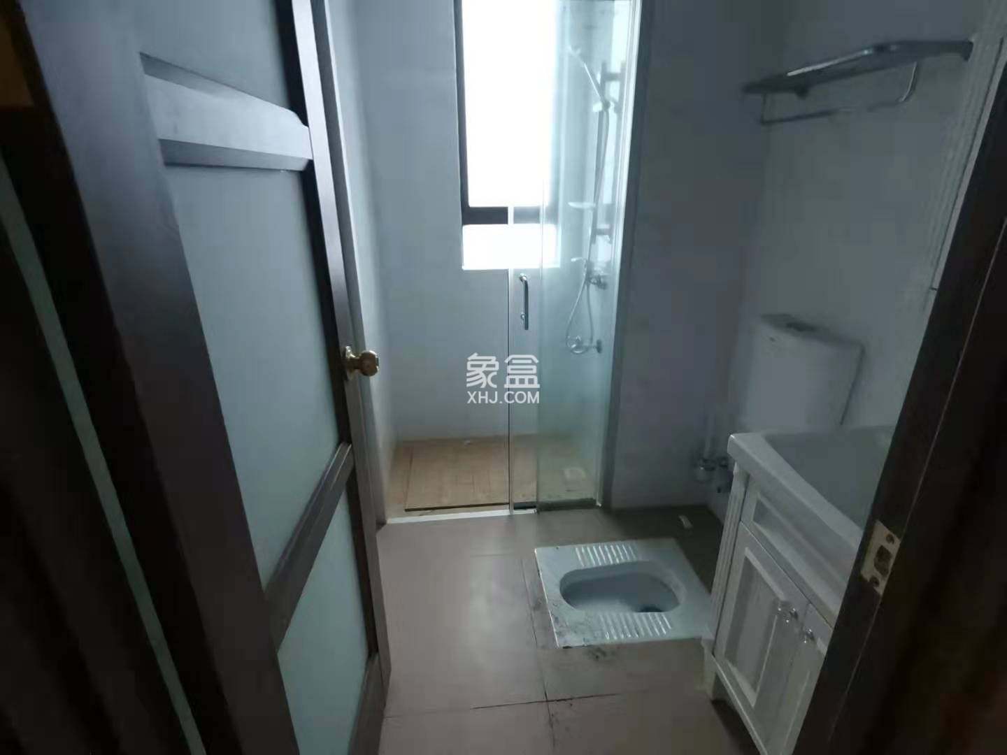 碧桂园梓山府 4室2厅2卫 2200.0元/月 碧桂园梓山府 4室2厅2卫 2200.0元/月室内图