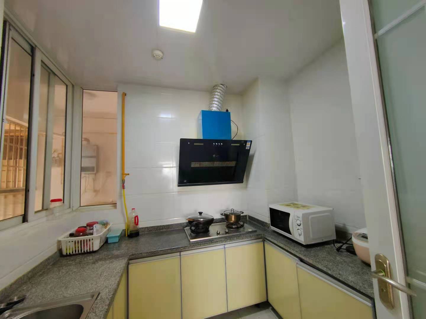 南湖左岸如果 3室1厅1卫 2300.0元/月 南湖左岸如果 3室1厅1卫 2300.0元/月室内图