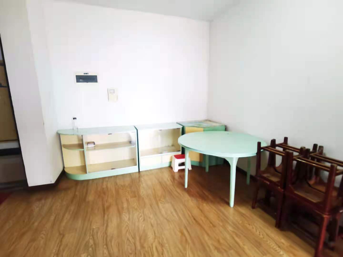 昆仑和府  3室2厅2卫    1300.0元/月室内图