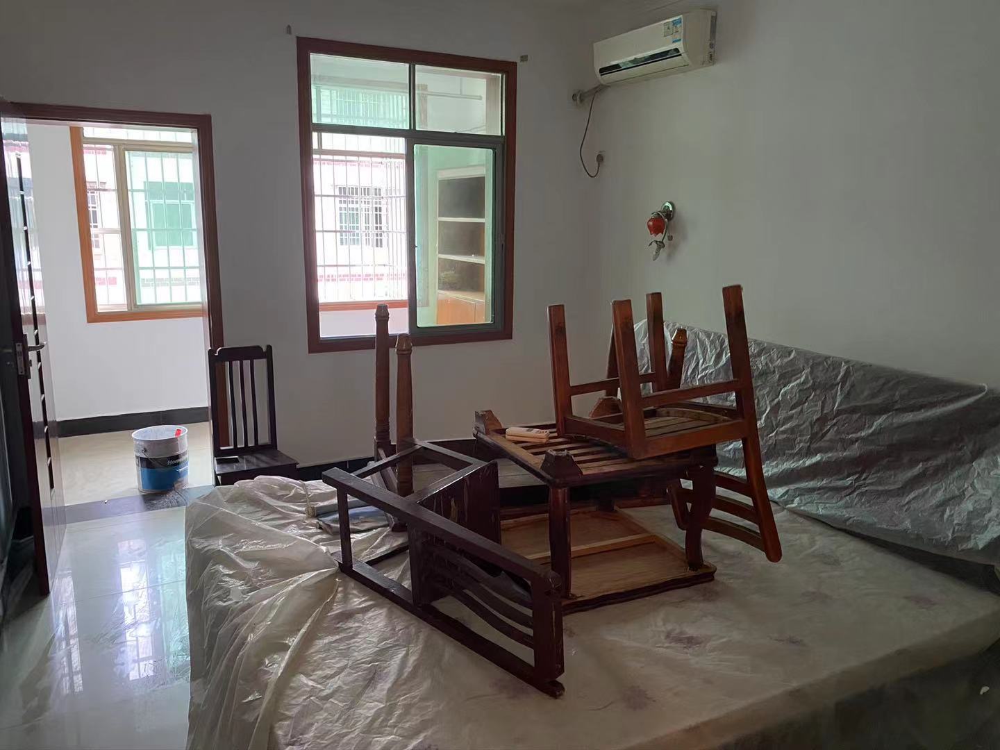 羊舞岭小区 3室2厅1卫 900.0元/月 羊舞岭小区 3室2厅1卫 900.0元/月室内图