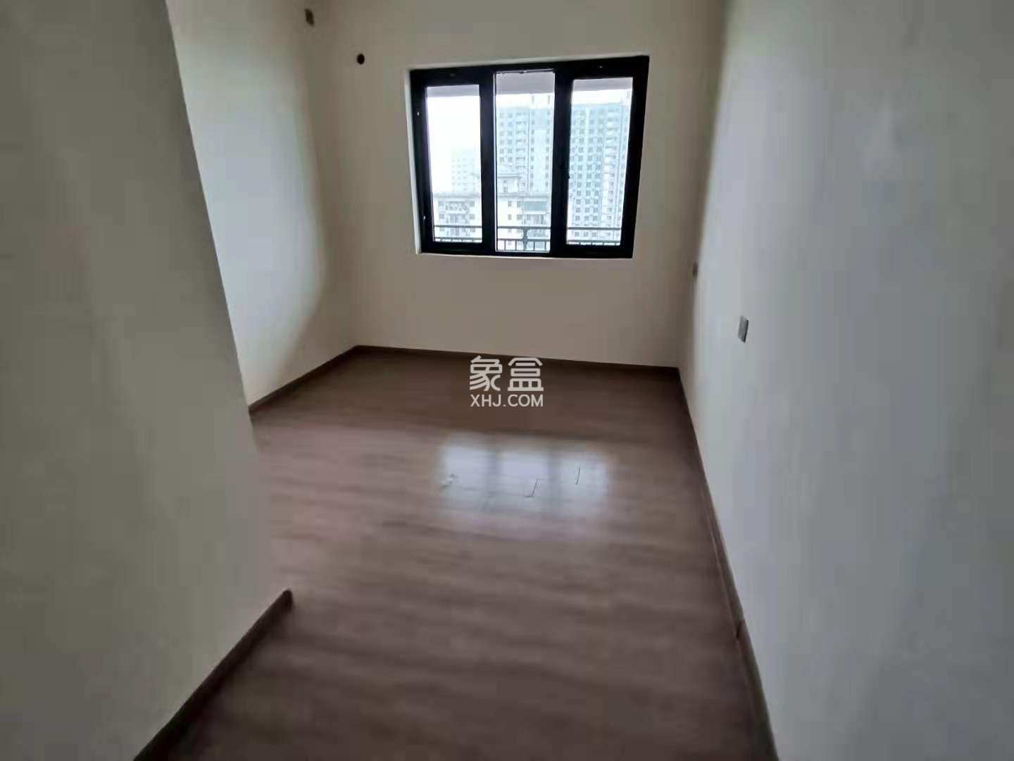 碧桂园梓山府 4室2厅2卫 2200.0元/月 碧桂园梓山府 4室2厅2卫 2200.0元/月室内图