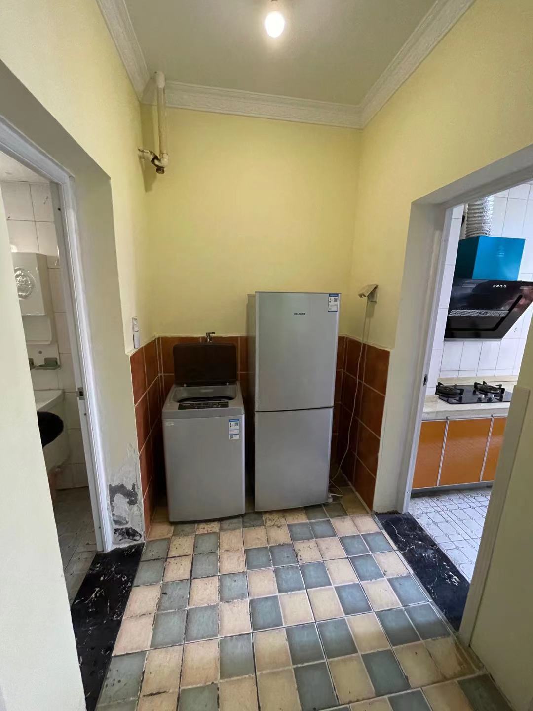 南湖锦苑 1室1厅1卫 1600.0元/月 南湖锦苑 1室1厅1卫 1600.0元/月室内图