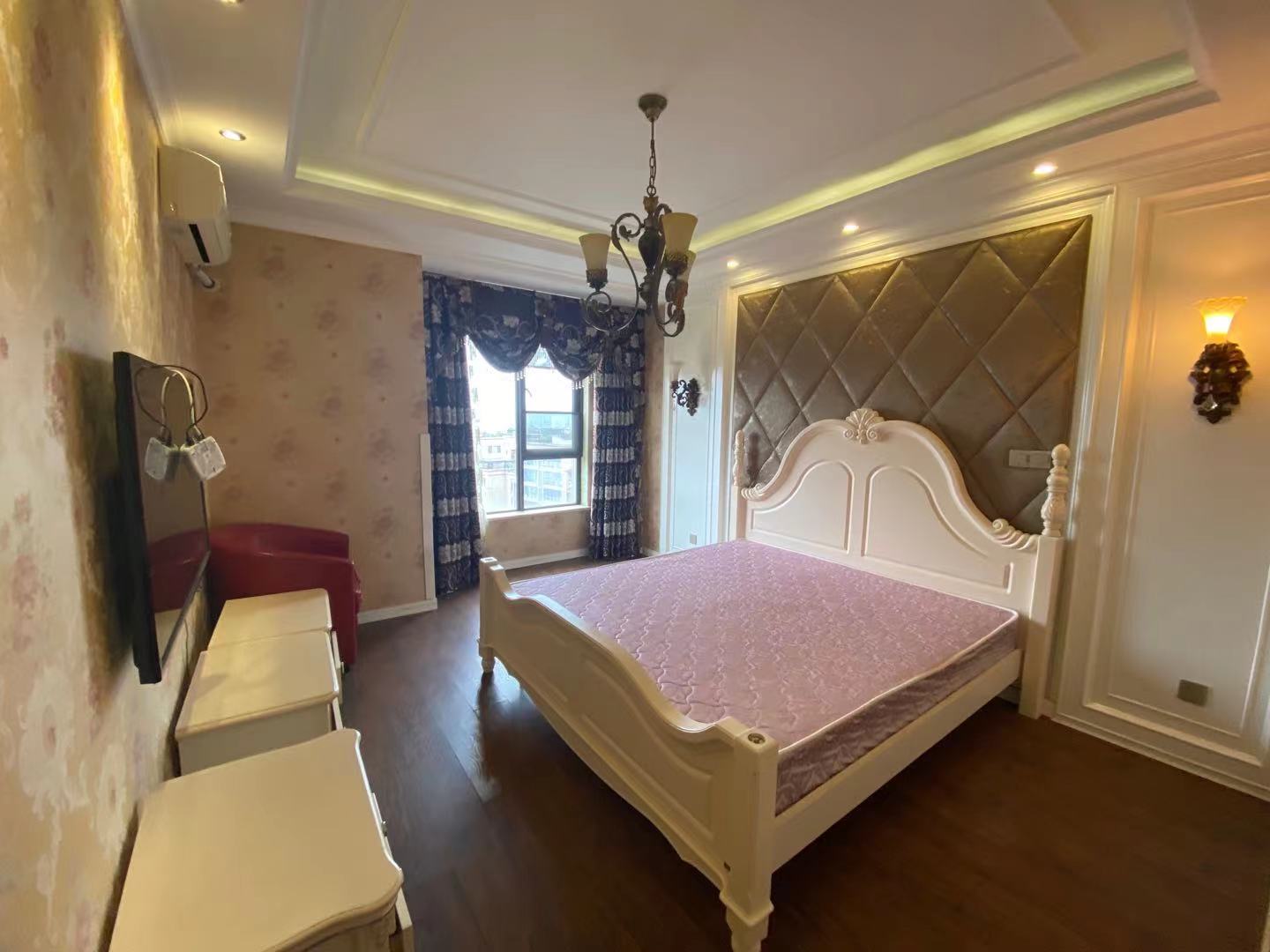 佳兆业君汇上品  3室2厅2卫    3500.0元/月 佳兆业君汇上品  3室2厅2卫    3500.0元/月室内图