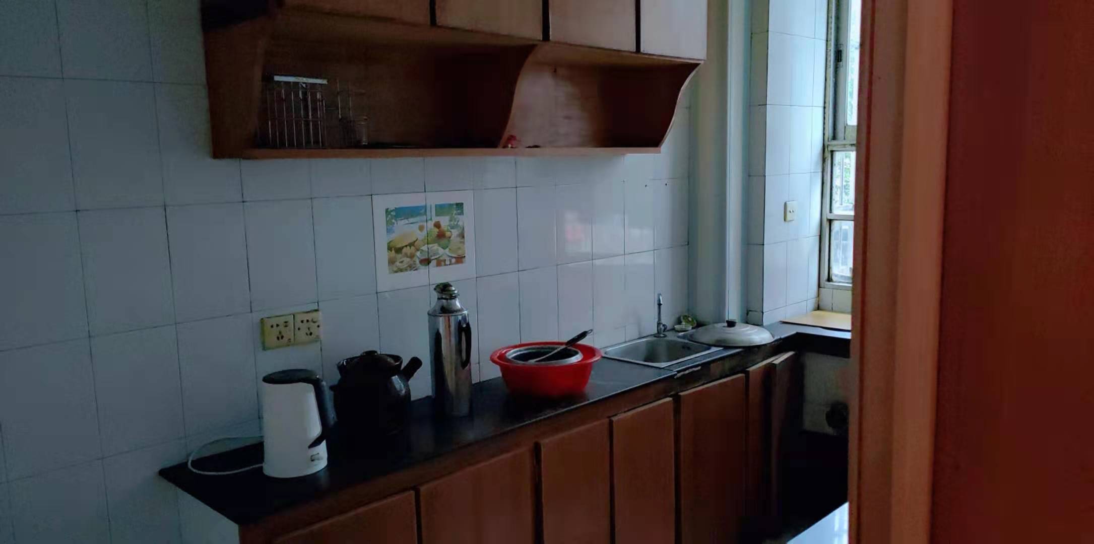 梓山社区(赫山法院宿舍)  4室2厅1卫    1100.0元/月 梓山社区(赫山法院宿舍)  4室2厅1卫    1100.0元/月室内图