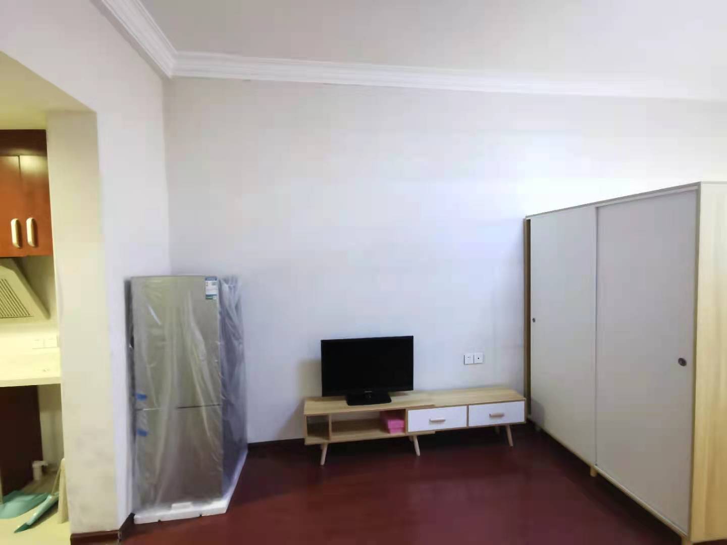 西湖公寓  1室1厅1卫   1300.00元/月室内图