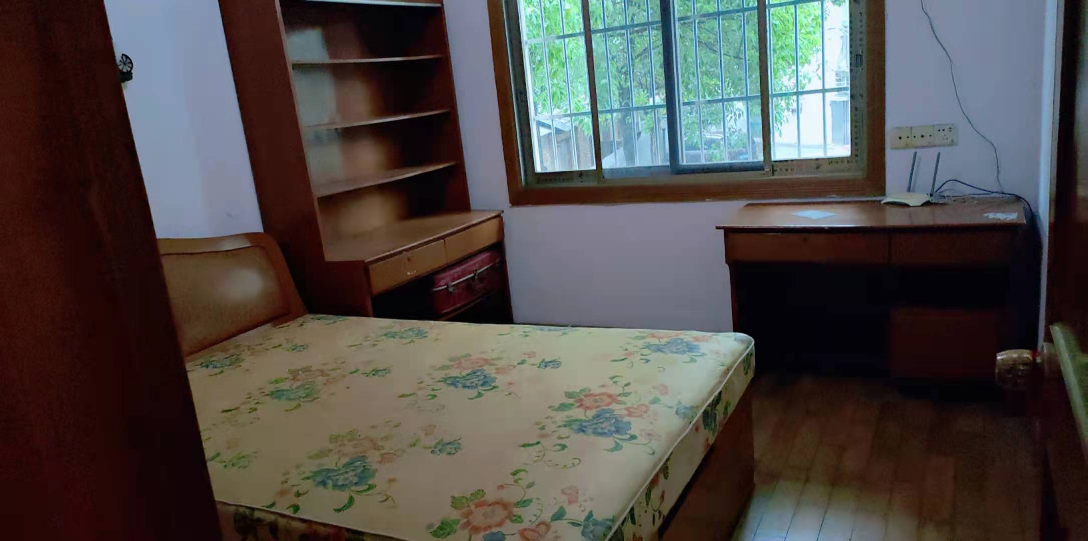 梓山社区(赫山法院宿舍)  4室2厅1卫    1100.0元/月 梓山社区(赫山法院宿舍)  4室2厅1卫    1100.0元/月室内图