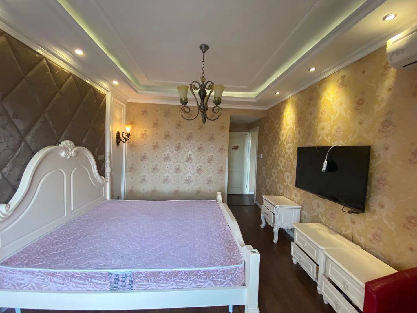 佳兆业君汇上品  3室2厅2卫    3500.0元/月 佳兆业君汇上品  3室2厅2卫    3500.0元/月室内图