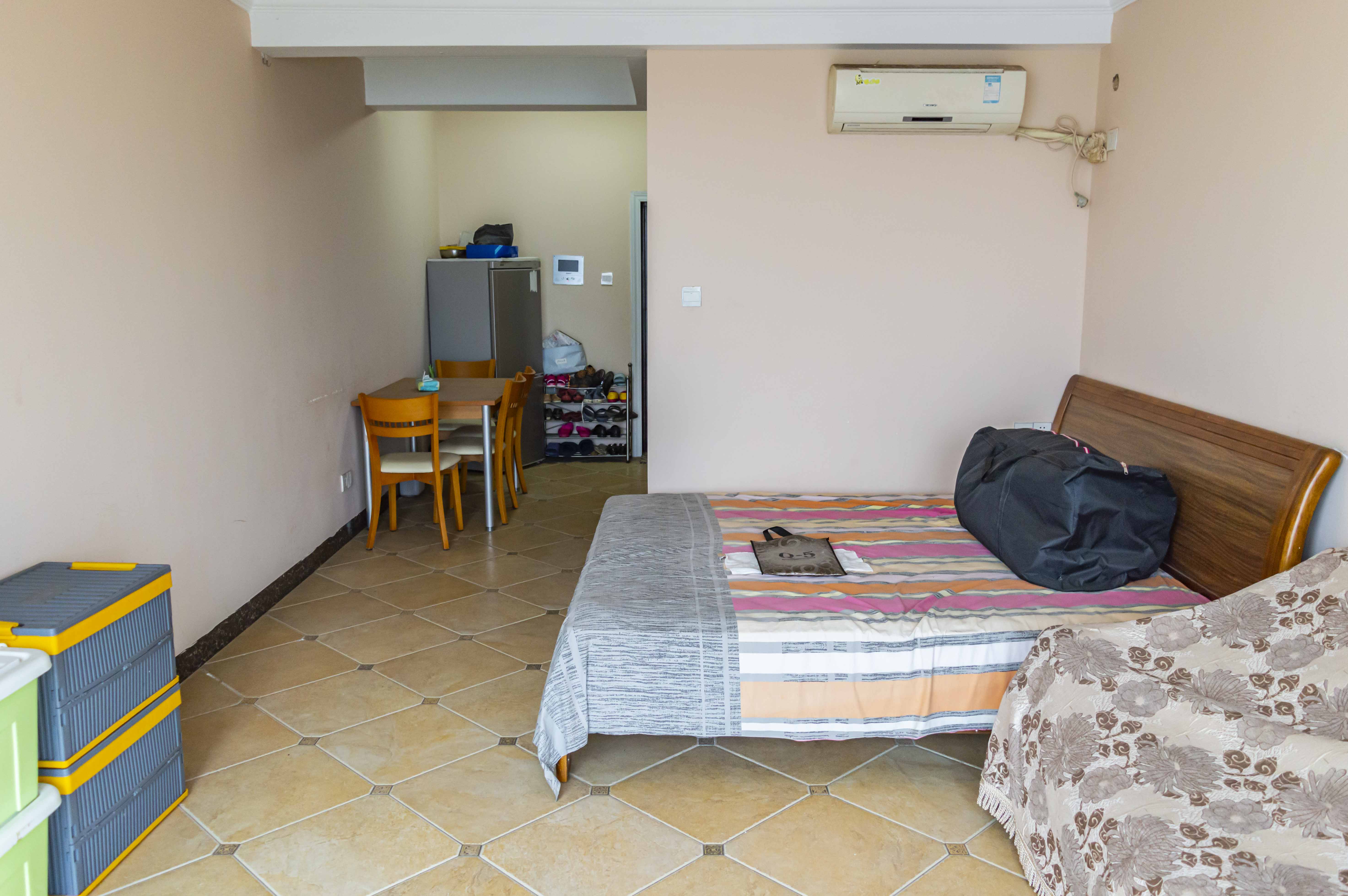 太一御江城  1室1厅1卫    35.0万客厅