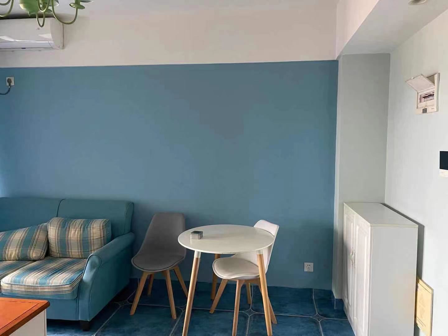 新桂公馆 1室1厅1卫 32.0万 新桂公馆 1室1厅1卫 32.0万客厅