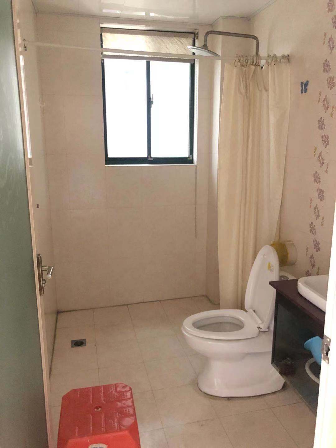 顺鑫佳园 3室2厅2卫 1500.0元/月 顺鑫佳园 3室2厅2卫 1500.0元/月室内图